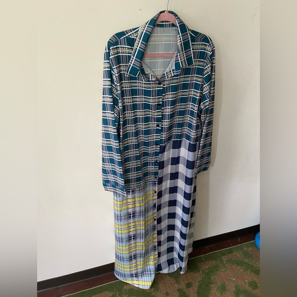 Long Collard Button Up - Picture 2 of 3